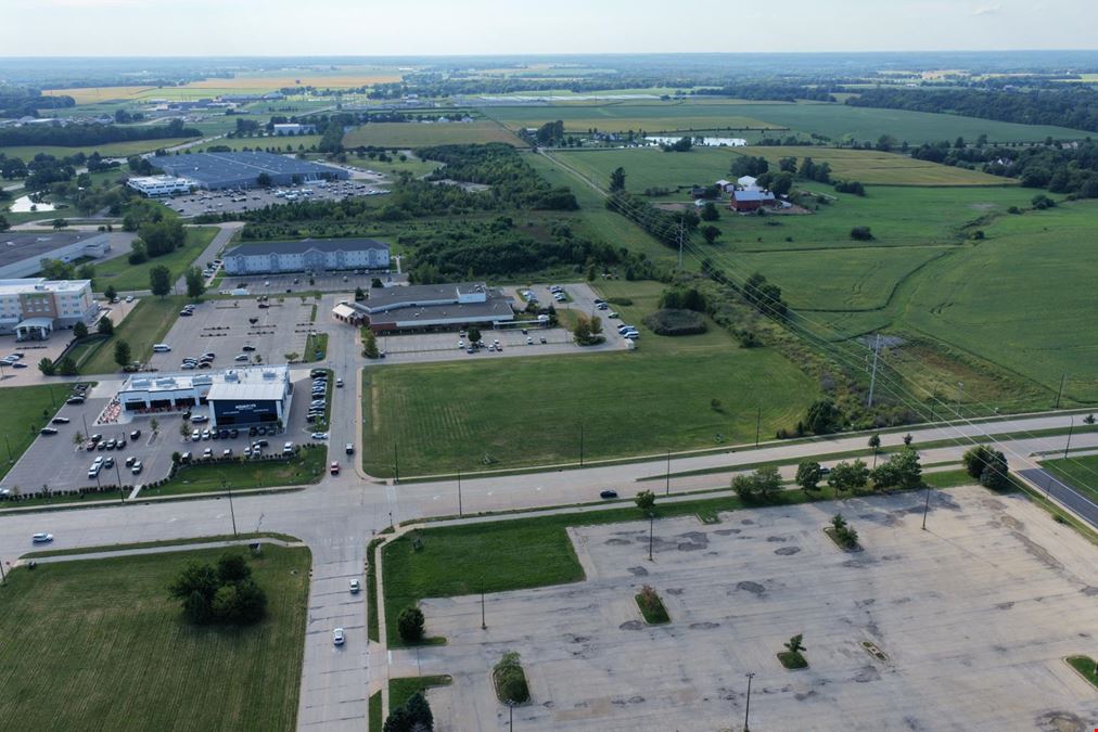7 Retail Outlots | Shoppes at Grand Prairie