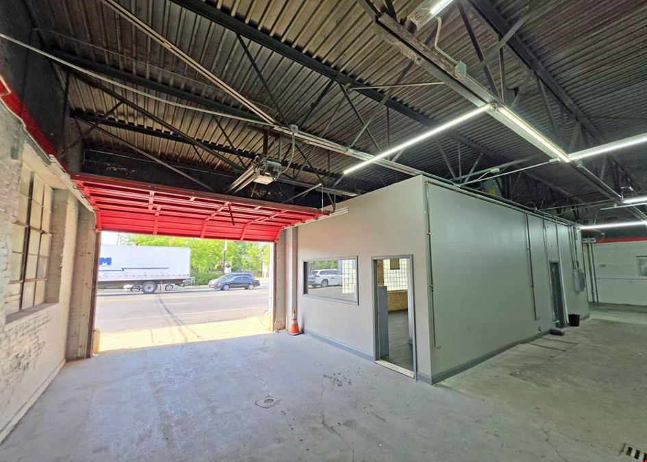 2418 W Irving Park Rd