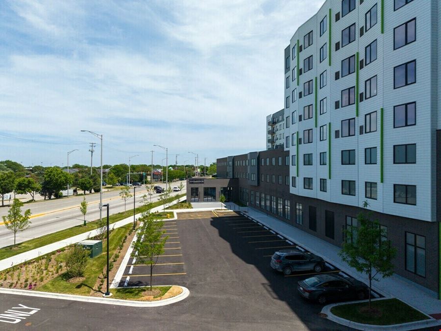 25 E. Algonquin Road