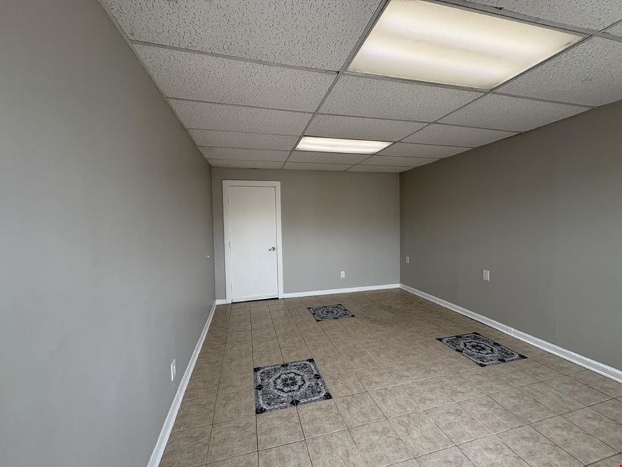 13315-13333 Veterans Memorial Drive