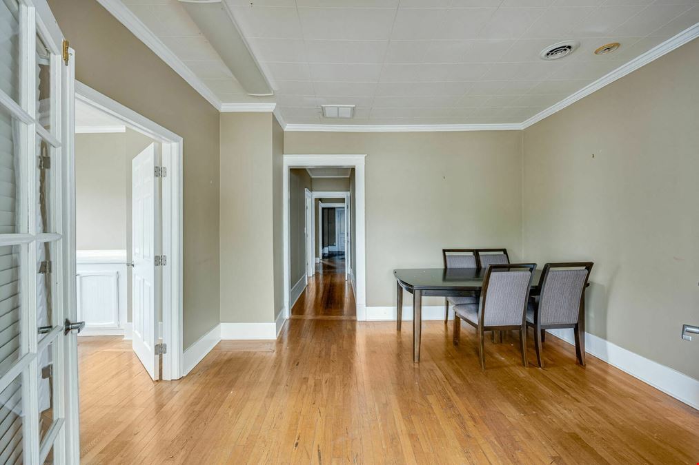 OFFICE BUILDING FOR LEASE