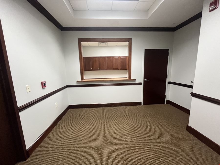 Airlie Professional Center