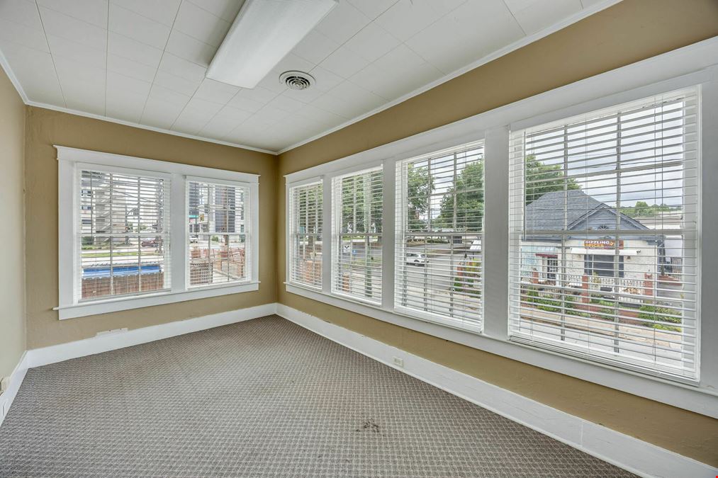 OFFICE BUILDING FOR LEASE