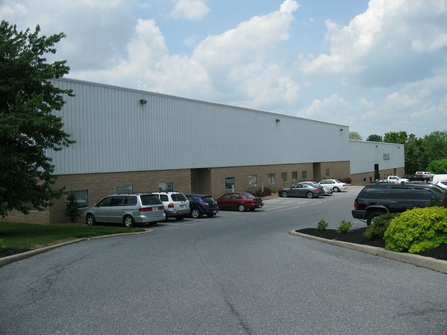 749 Roble Rd