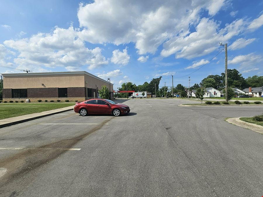 3-Bay Strip Center on Gillespie St