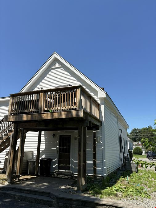 589 Daniel Webster Hwy