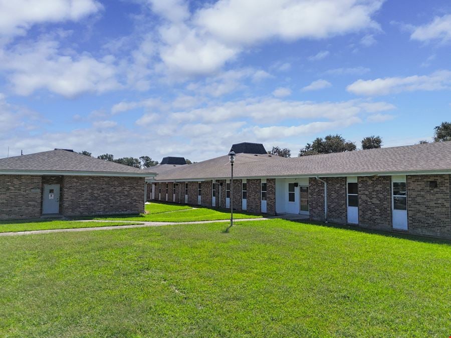 Office Complex on ±3.14 Acres Fully Leased to the State