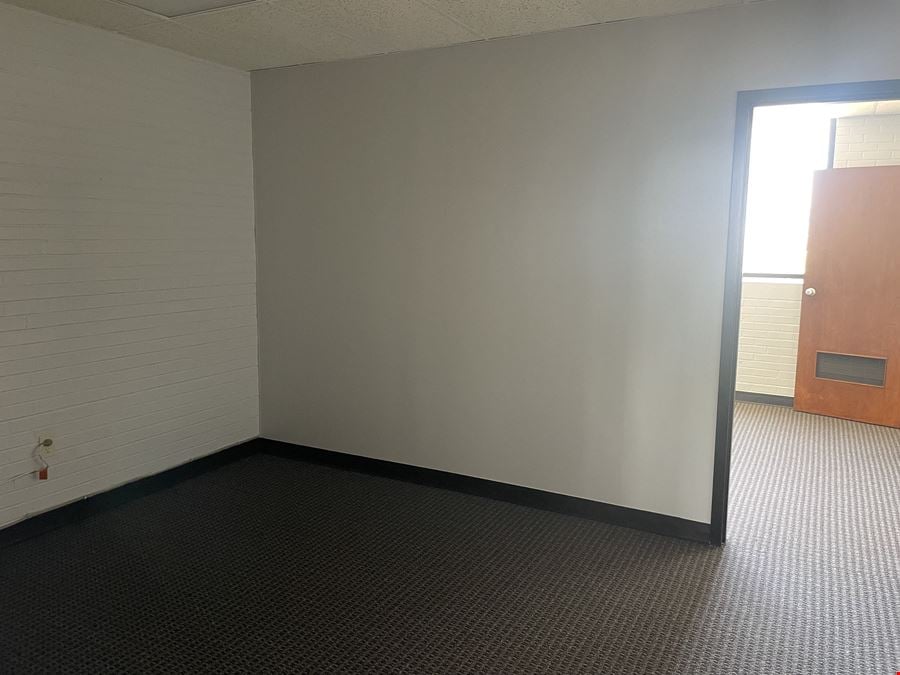 Office/Retail Building For Lease