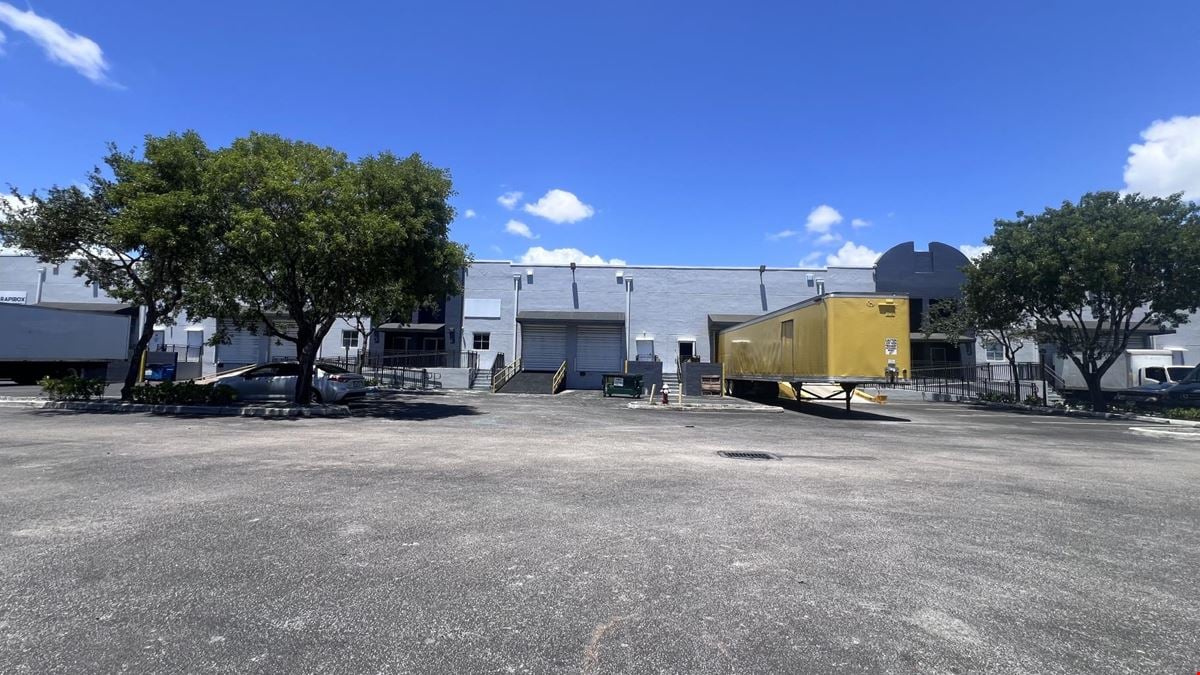 I - 75 Commercial Center