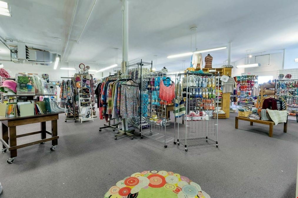 Rare 10% Cap Rate Retail Opportunity in Fountain Square