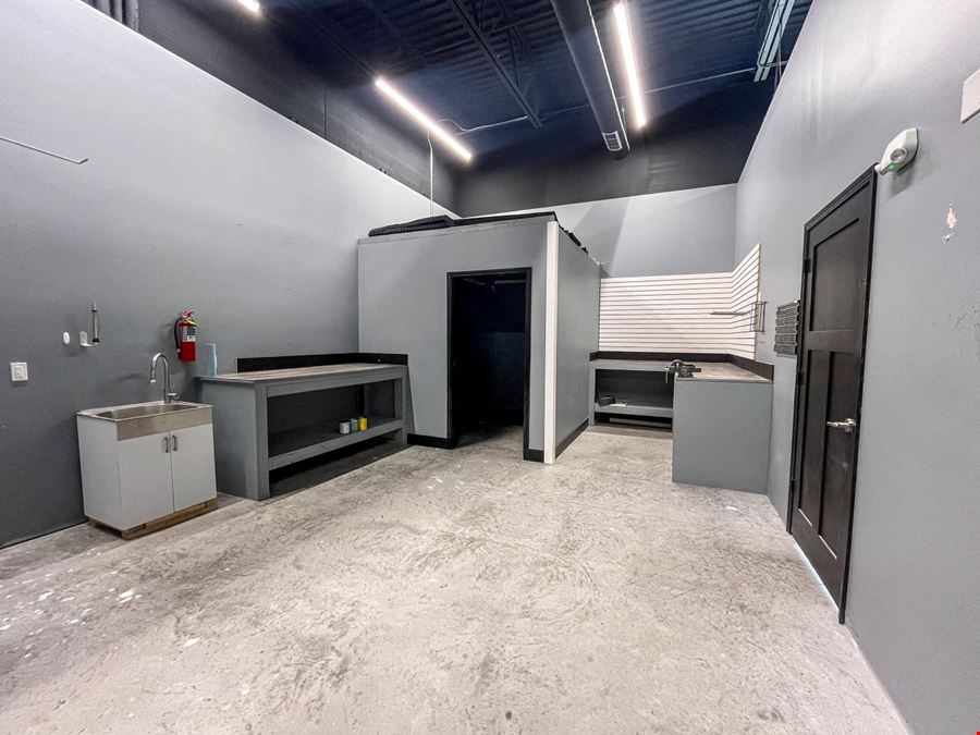 1625 Lando Ln