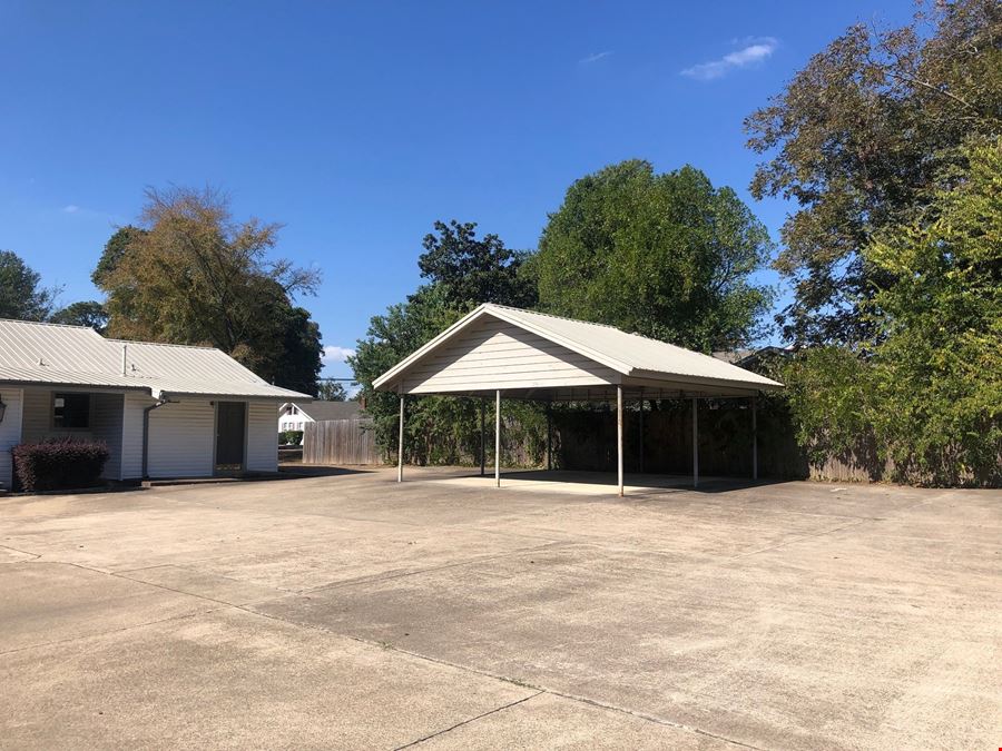 1,939 SF Office Building For Sale