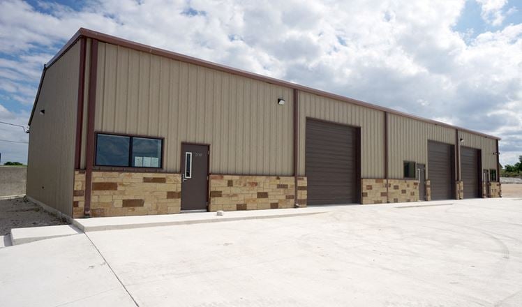 Preview of Industrial space for Rent at 600 Lemens Ave