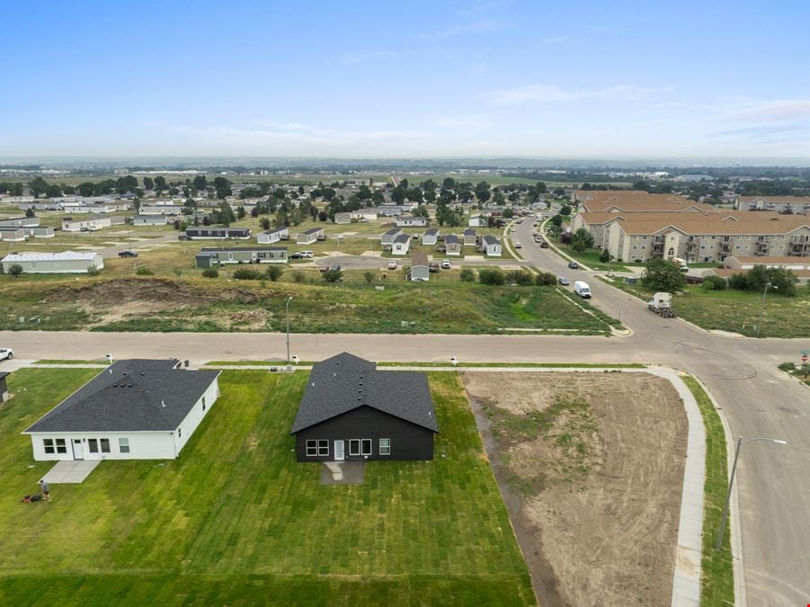 3201 & South Vacant lot 27th Ave W