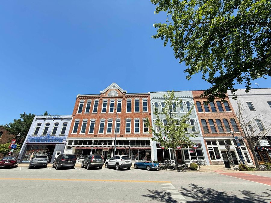 211 East Commercial Street