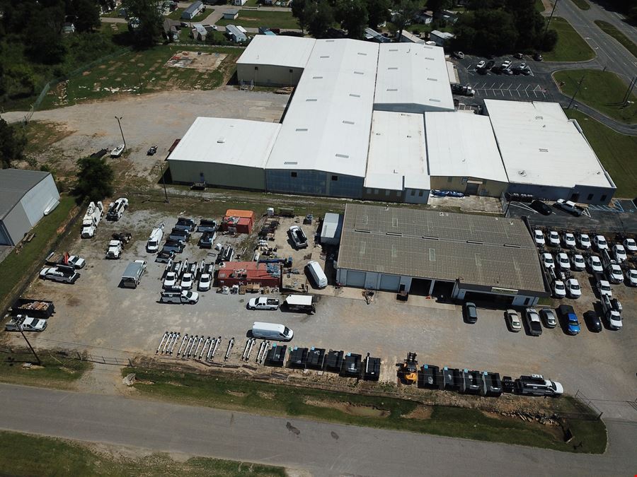 Freestanding Truck/Equipment Facility With Yard
