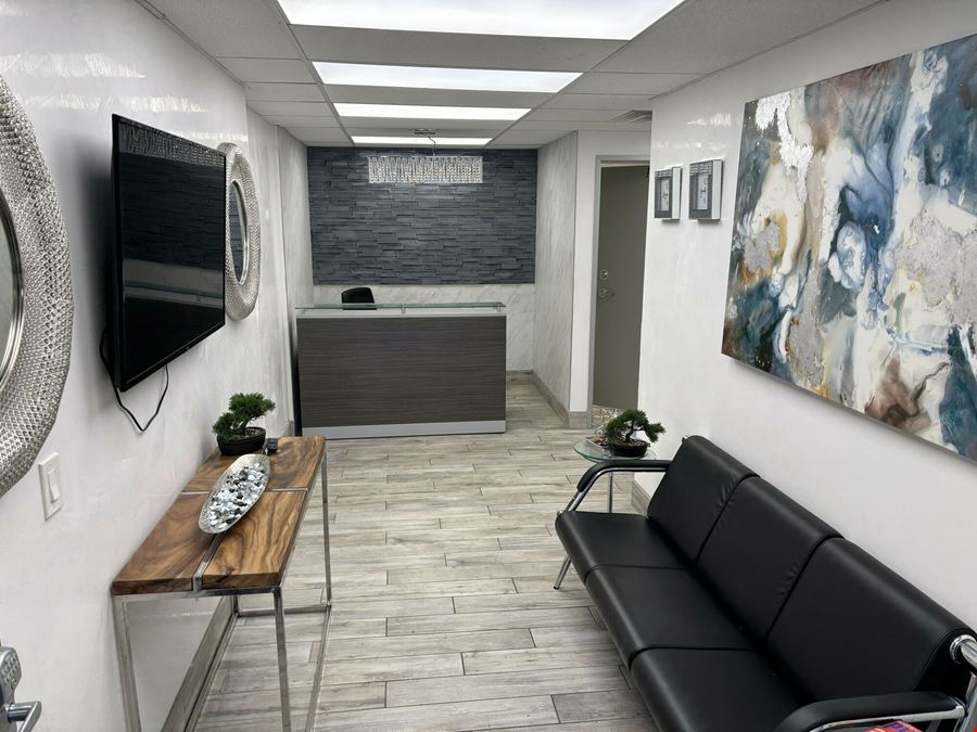 Paradise Professional Center Suite