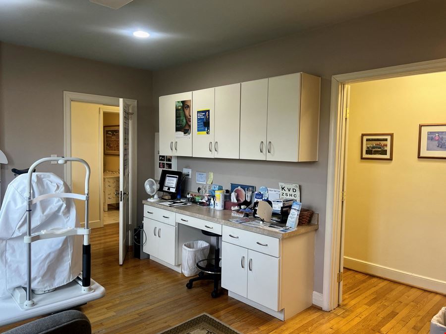 Freestanding Salem Office