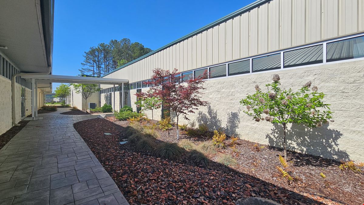 Industrial Flex Building in Oxmoor