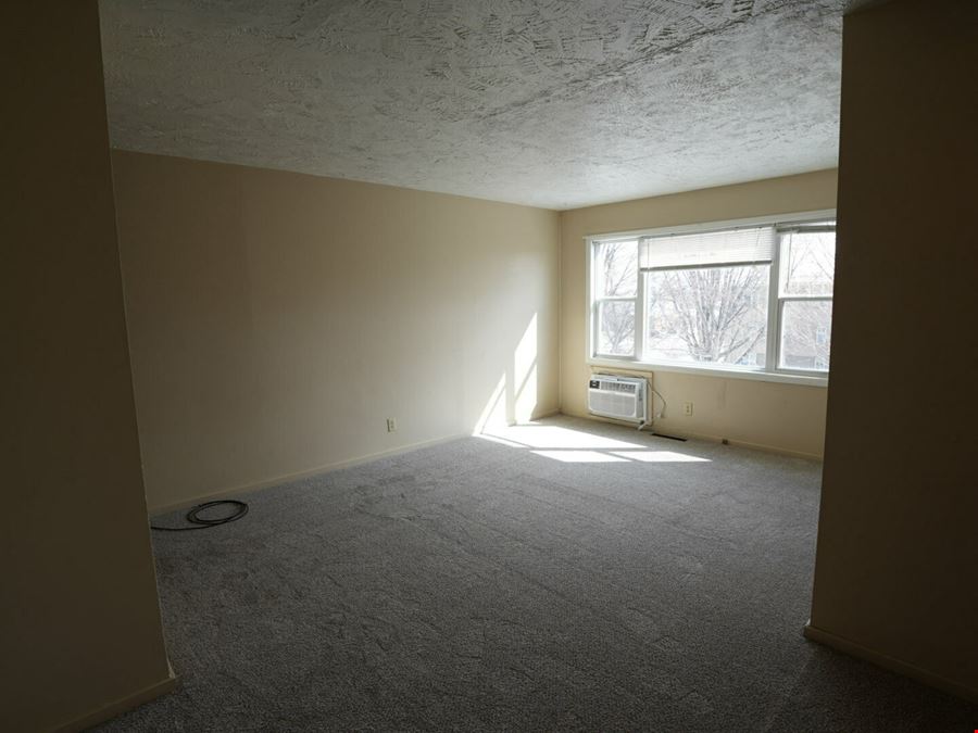 35 Apt Units: Highland Drive