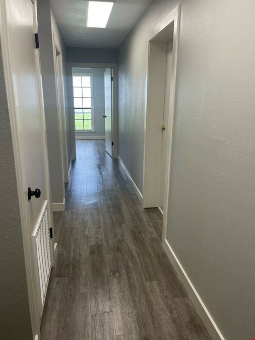 MOVE-IN SPECIAL! AFFORDABLE OFFICE SPACE AVAILABLE