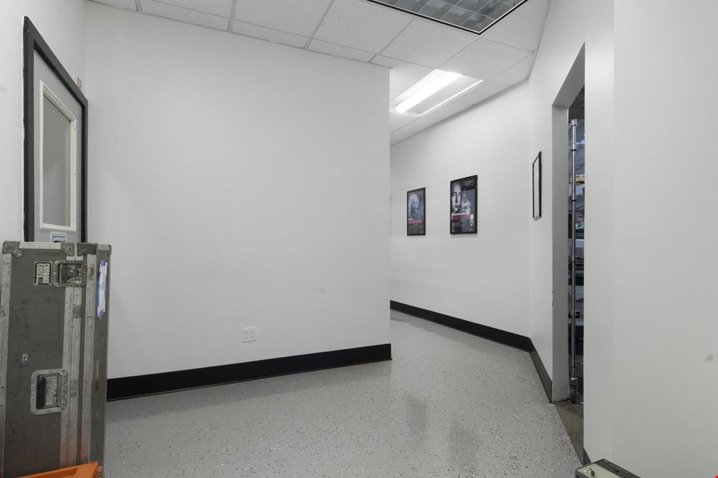 +/- 8,000 SF Industrial Building on 1.22 Acres