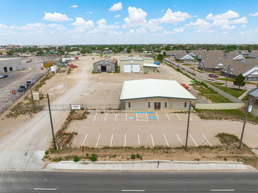 4 Industrial Buildings on ±7.66 Acres
