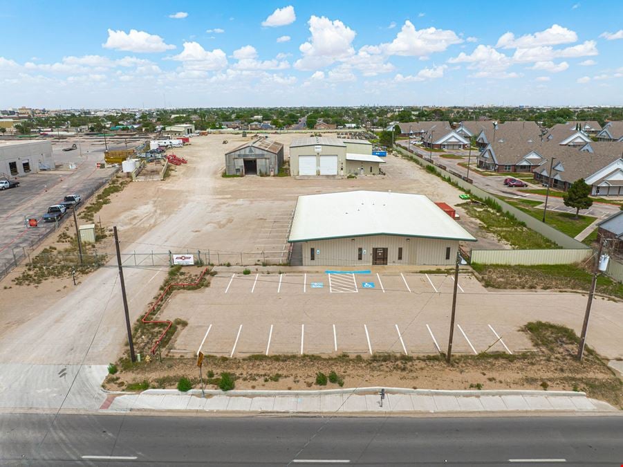 4 Industrial Buildings on ±7.66 Acres