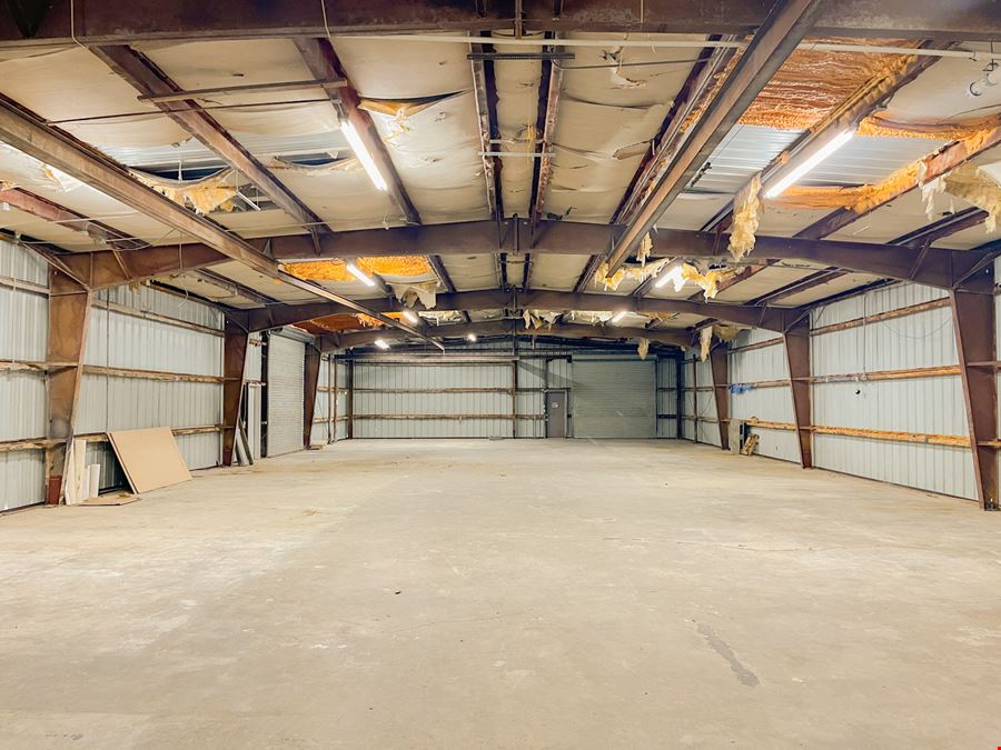 Renovated Baton Rouge Warehouse with Rollup Door