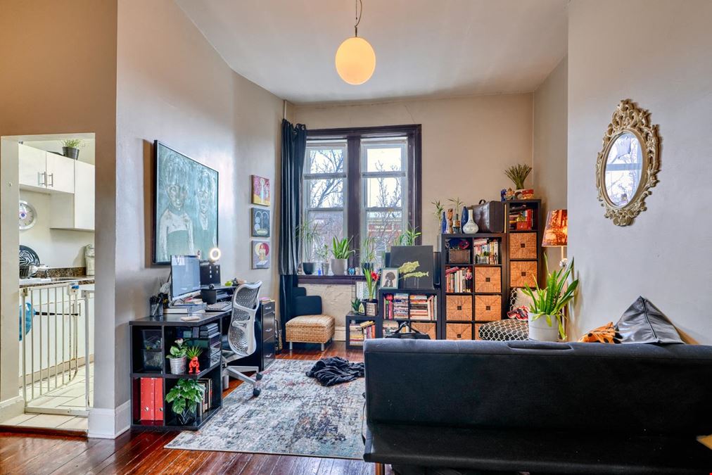 2106 Saint Paul St, 21218