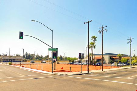 Preview of commercial space at Kings Canyon Road and S. Phillip Avenue