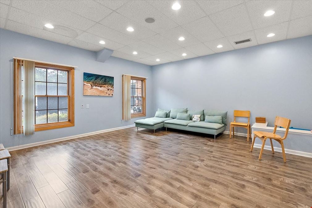 940 West Avon Road, B11