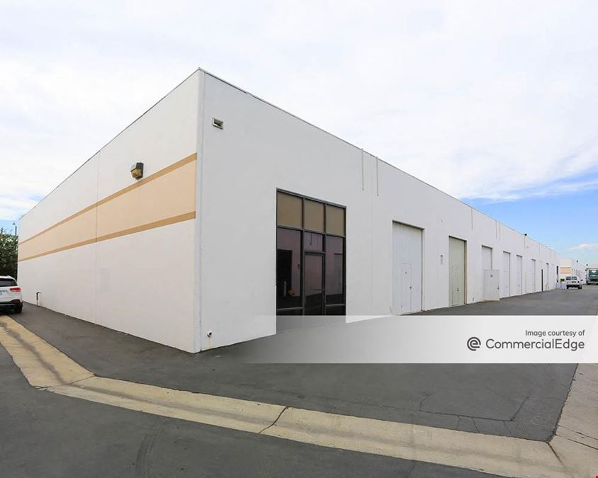 Orangewood Business Center