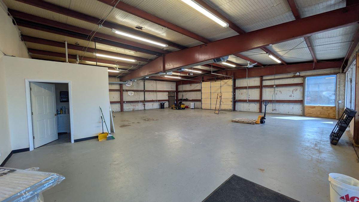 RETAIL/FLEX OPPORTUNITY