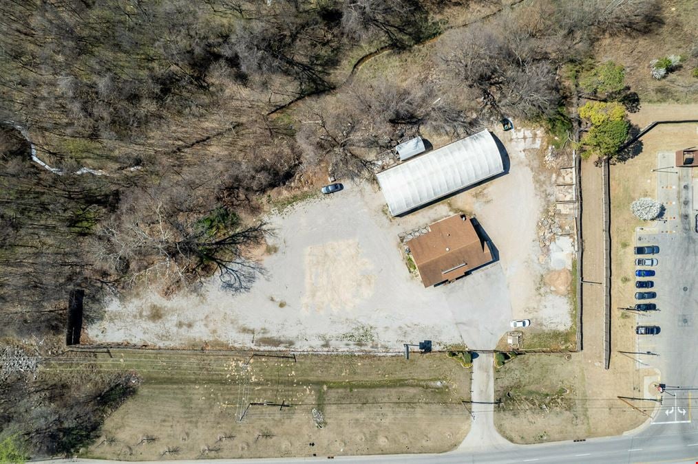 10310 S Elm