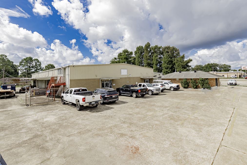 RENOVATED Office/Warehouse on S. Choctaw Dr.
