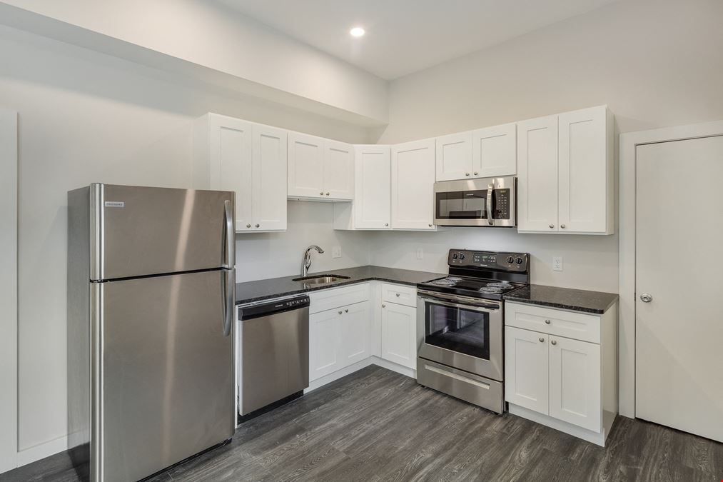 500 S 52nd St