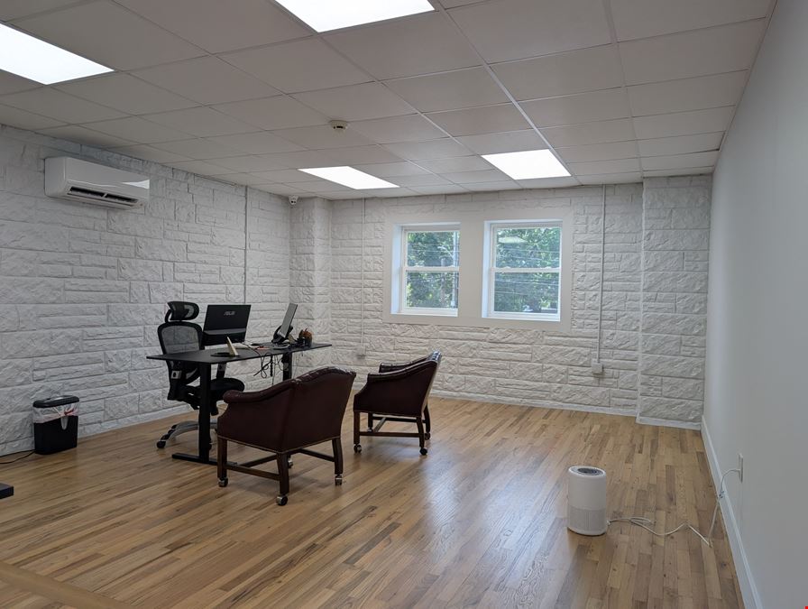 655 Middle Country Rd 2995 sq.ft office space