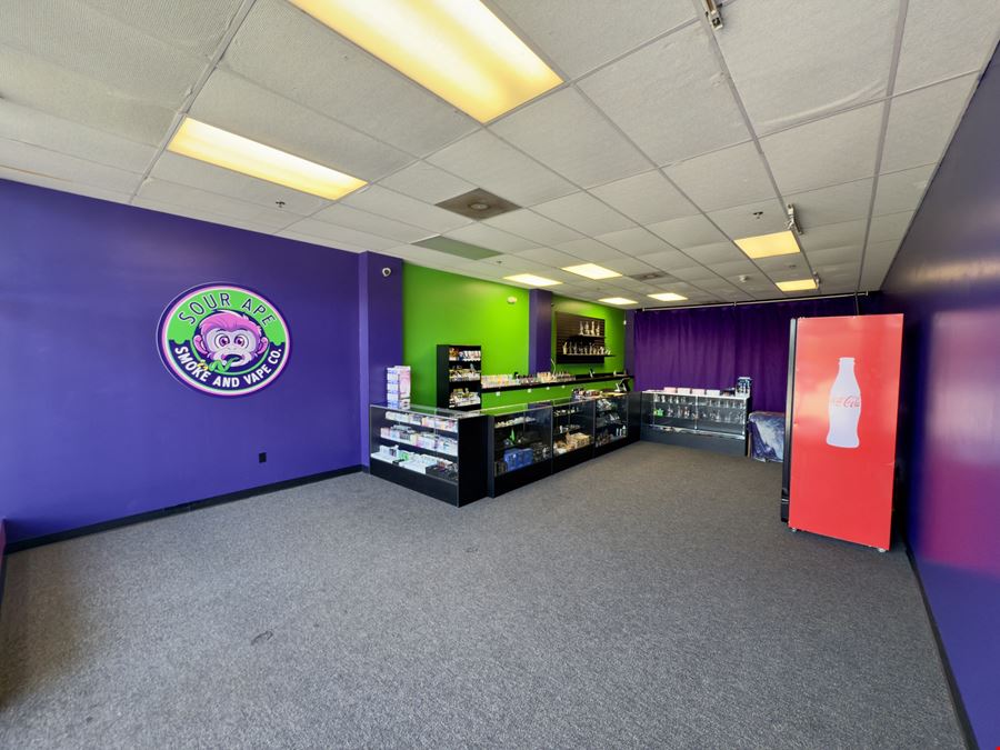 High-Visibility Retail Space on Barrancas Ave – 1,900 SF Available