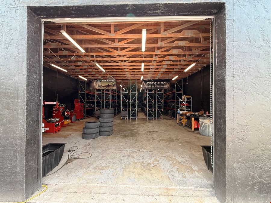5,760 SF Warehouse Situated on 0.94± AC