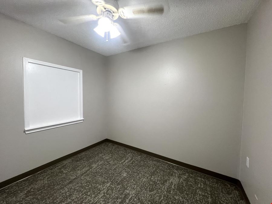 Splendora, TX - Old HWY 59 N - Office Space for Lease