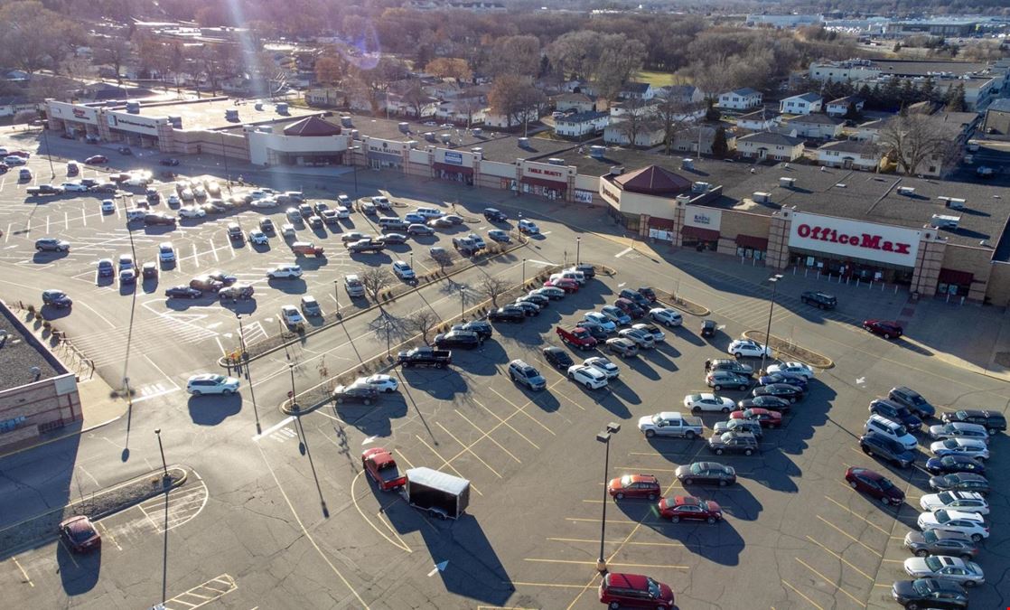 1201 Broadway Ave - Crossroads Shopping Center