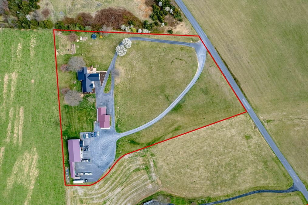 COUNTRY LIVING MEETS BUSINESS OPPORRUNITY ON 5+ ACRES