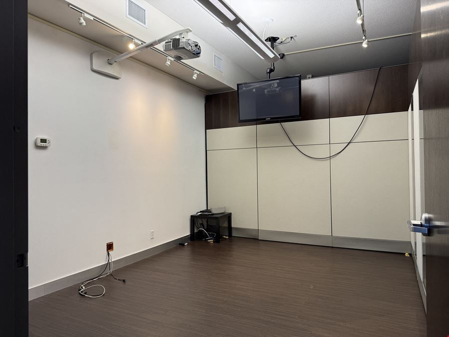 Unit 2023 - 2560 Shell Road - Shell Centre
