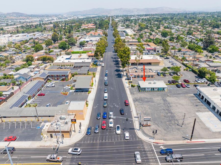 Freestanding Retail Building for Sale in the City of Corona