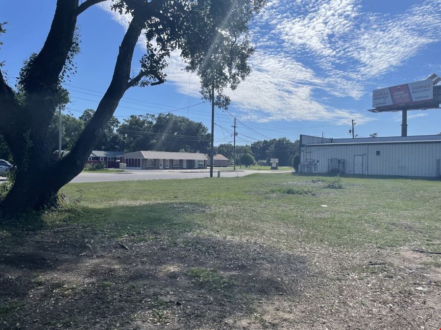 1616 Creighton Road | 0.6-1.3 Acres Ground Lease