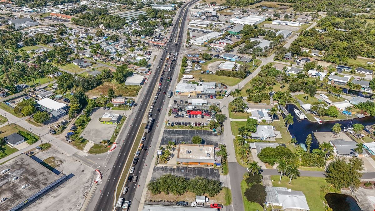 Free Standing Restaurant on High-Traffic US41 in North Fort Myers