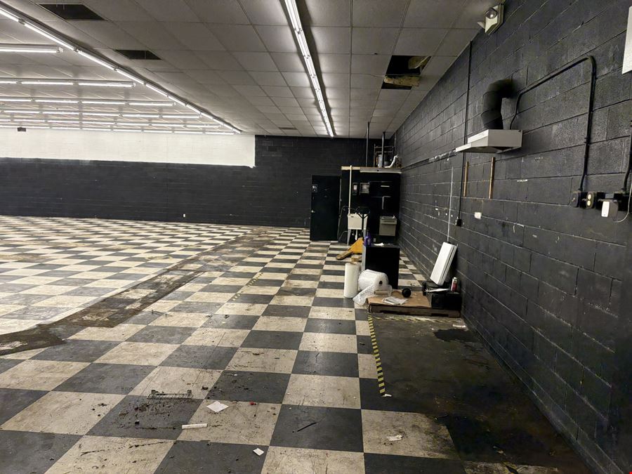 Former Advance Auto Parts Available