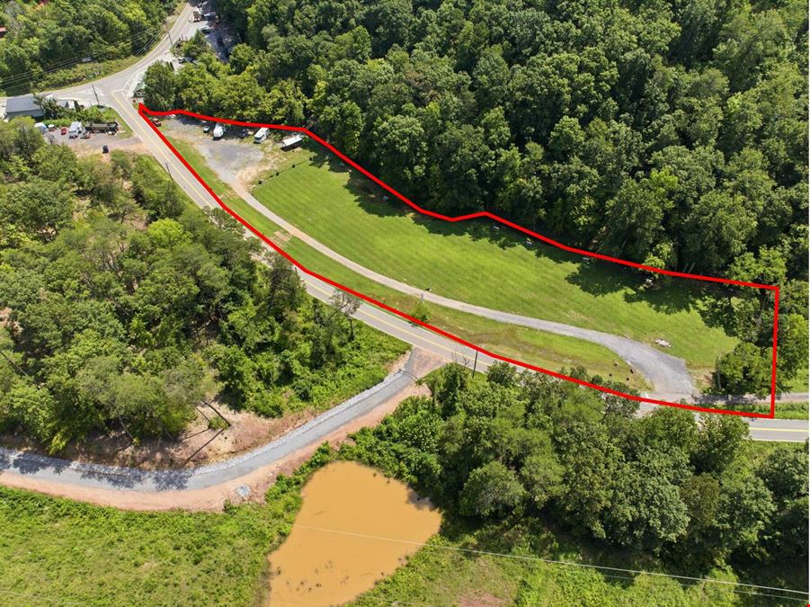 4407 Calderwood Hwy