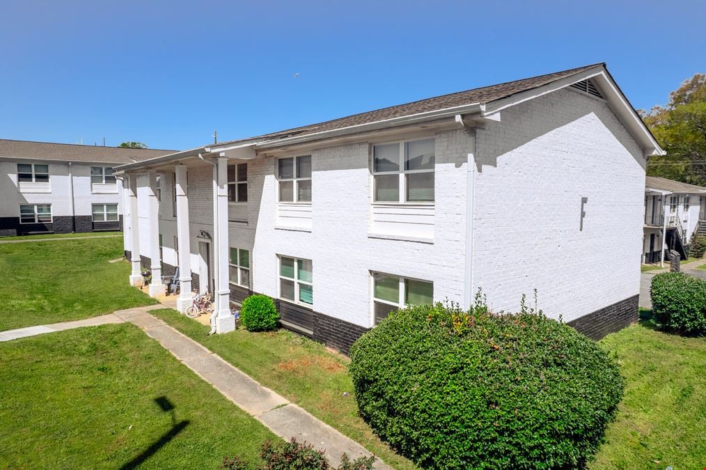 Recently Renovated Azul Door Apartment Complex | 8 Buildings
